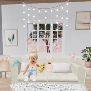 Meet your Posher, Ava